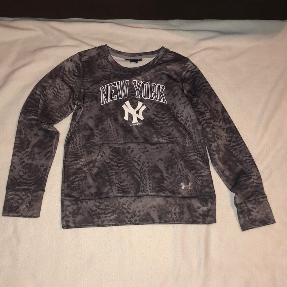 Under Armour New York Yankees Sweater  YMD Loose